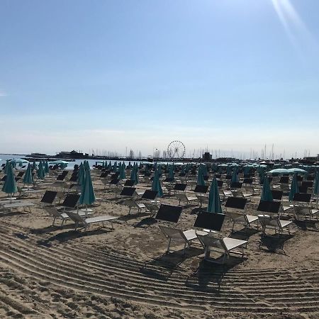 Ferienwohnung Attico Mare Rimini Exterior foto